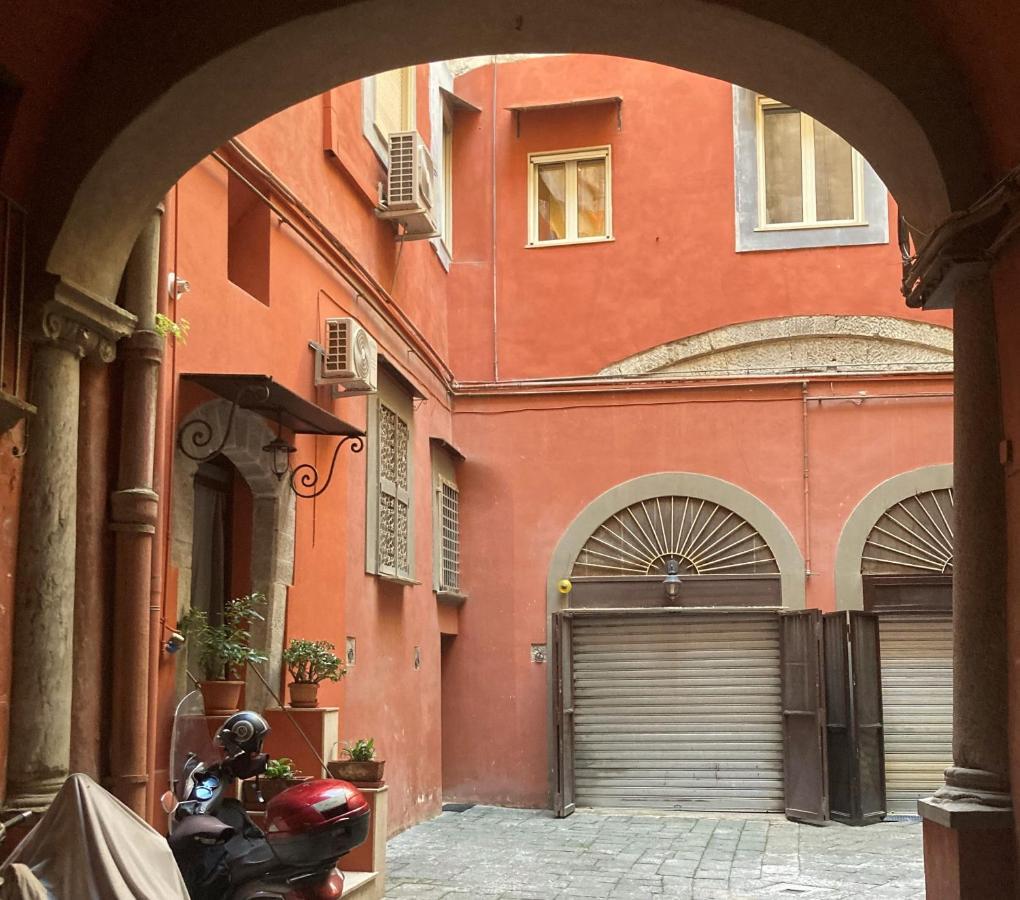 La Casa Blu Nel Cuore Storico Di Napoli Εξωτερικό φωτογραφία